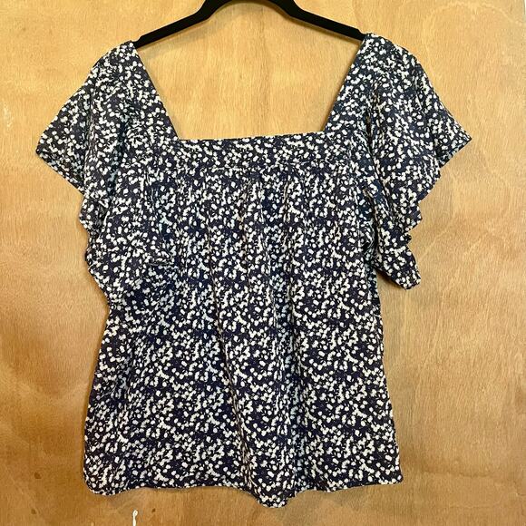 Vince Camuto Floral Flutter Sleeve Top | Square Neck Blouse Size Medium - Picture 7 of 8